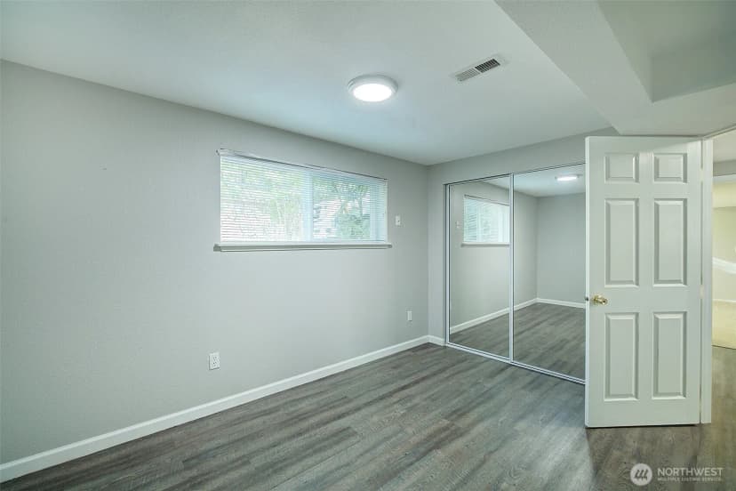 Property photo for 15524 Midvale Avenue N, Shoreline photo 15
