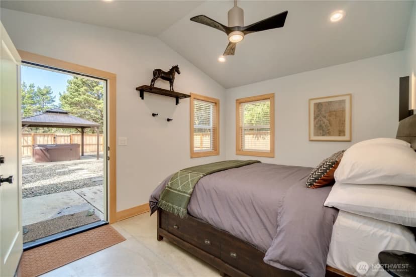 Property photo for 511 Ocean Beach Boulevard S, Long Beach photo 12
