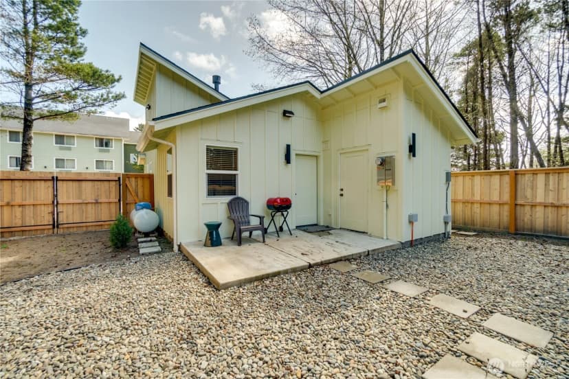 Property photo for 511 Ocean Beach Boulevard S, Long Beach photo 18