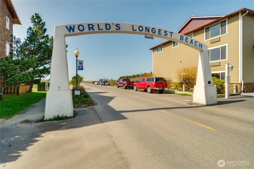 Property photo for 511 Ocean Beach Boulevard S, Long Beach photo 34