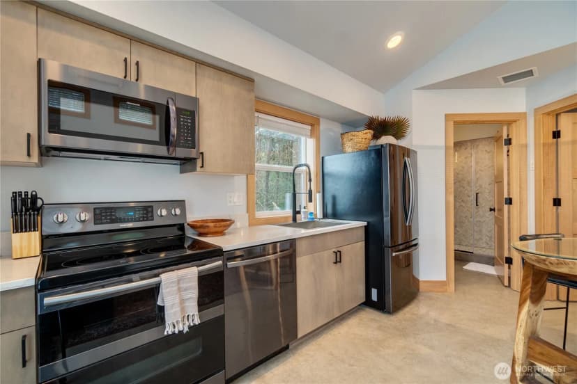 Property photo for 511 Ocean Beach Boulevard S, Long Beach photo 11