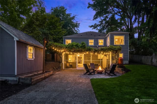 Property photo for 11535 40th Avenue Ne, Seattle photo 2