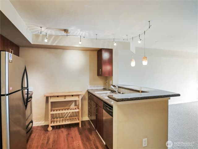 Property photo for 108 5th Avenue S #504, Seattle photo 3