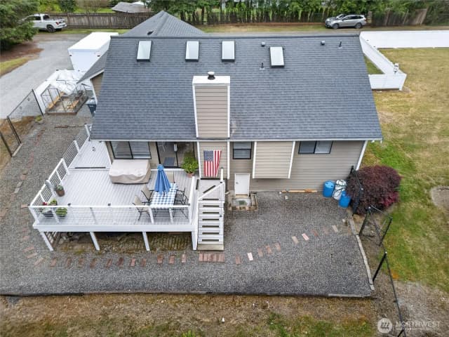Property photo for 533 6th Court, Fox Island photo 3
