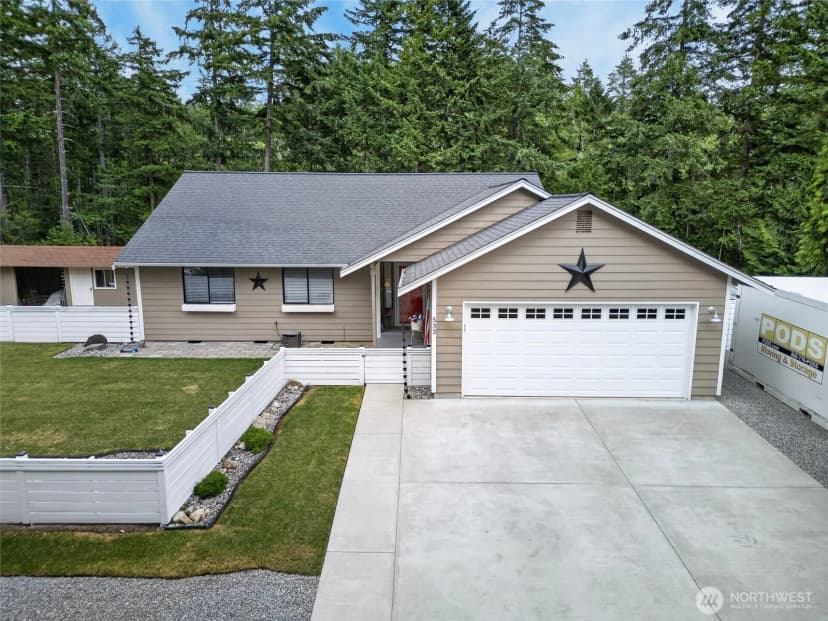 Property photo for 533 6th Court, Fox Island
