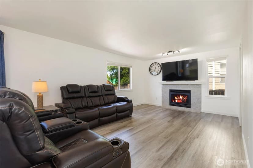 Property photo for 24019 114th Place Se, Kent photo 15