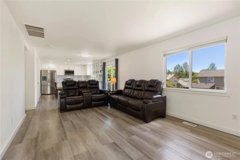 Property photo for 24019 114th Place Se, Kent photo 16