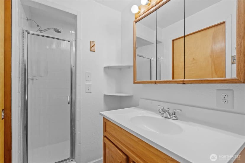 Property photo for 6712 53rd Street W, University Place photo 14