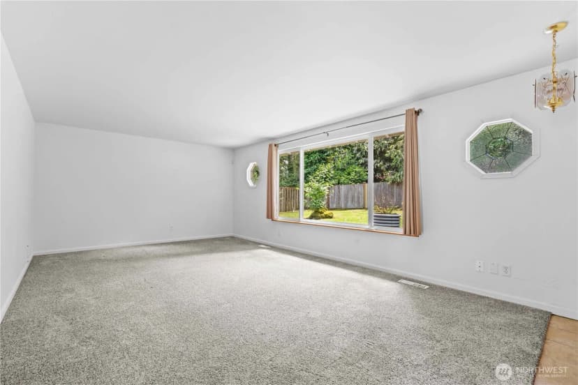 Property photo for 6712 53rd Street W, University Place photo 10