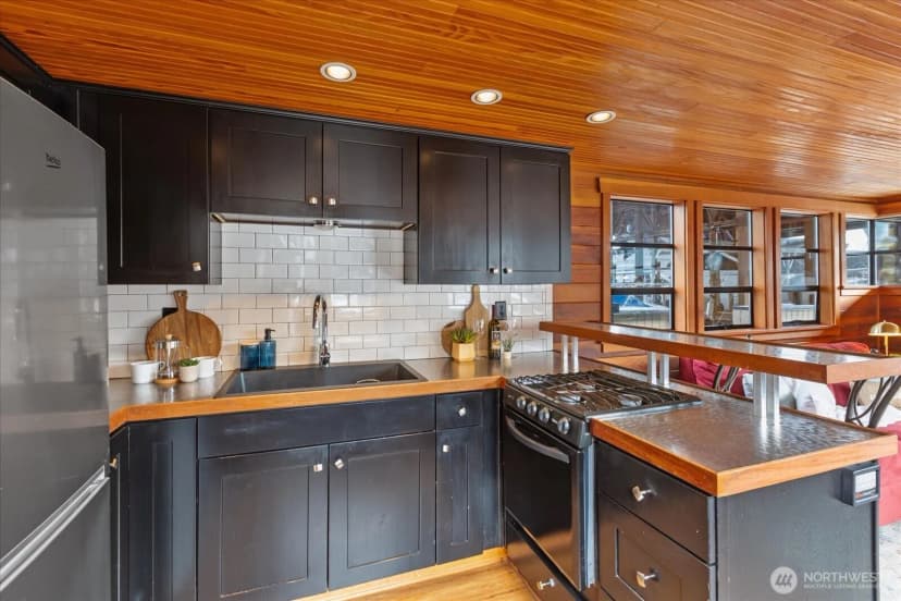 Property photo for 2706 Westlake Avenue N #84, Seattle photo 7