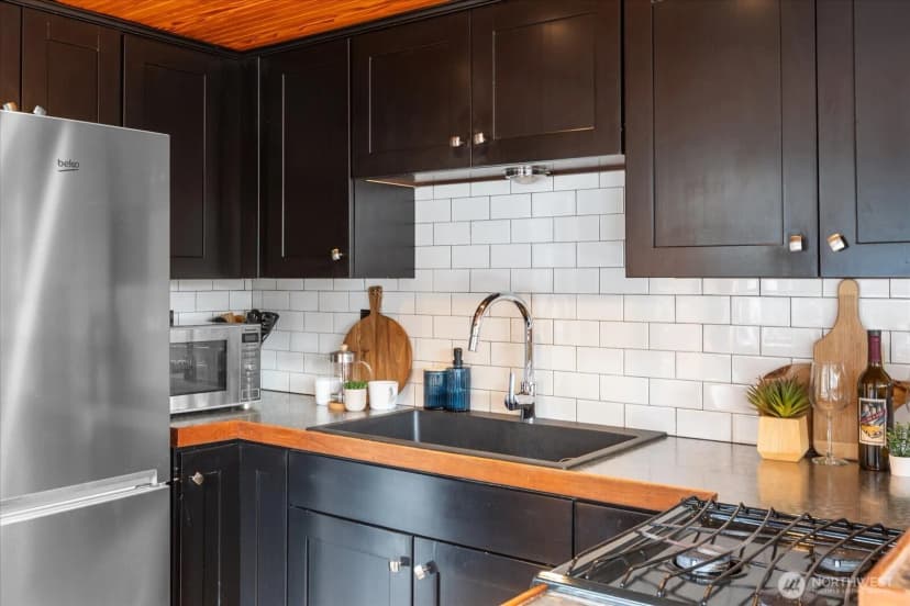 Property photo for 2706 Westlake Avenue N #84, Seattle photo 8