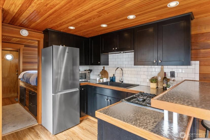 Property photo for 2706 Westlake Avenue N #84, Seattle photo 9
