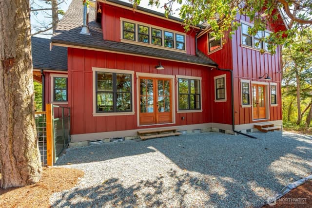 Property photo for 1863 Madrona Way, Coupeville
