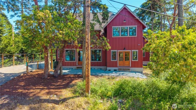 Property photo for 1863 Madrona Way, Coupeville photo 3