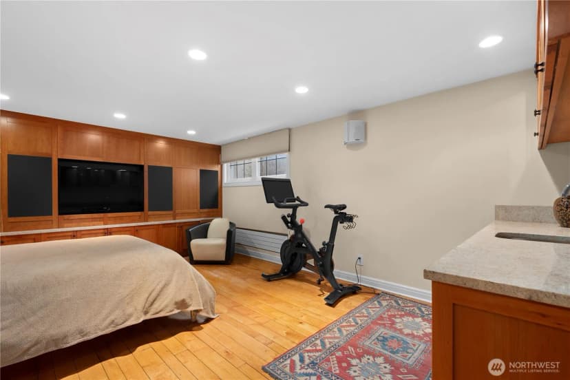 Property photo for 180 Lake Washington Boulevard E, Seattle photo 32