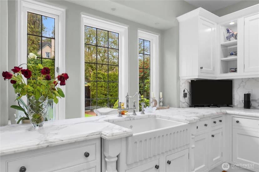 Property photo for 180 Lake Washington Boulevard E, Seattle photo 13