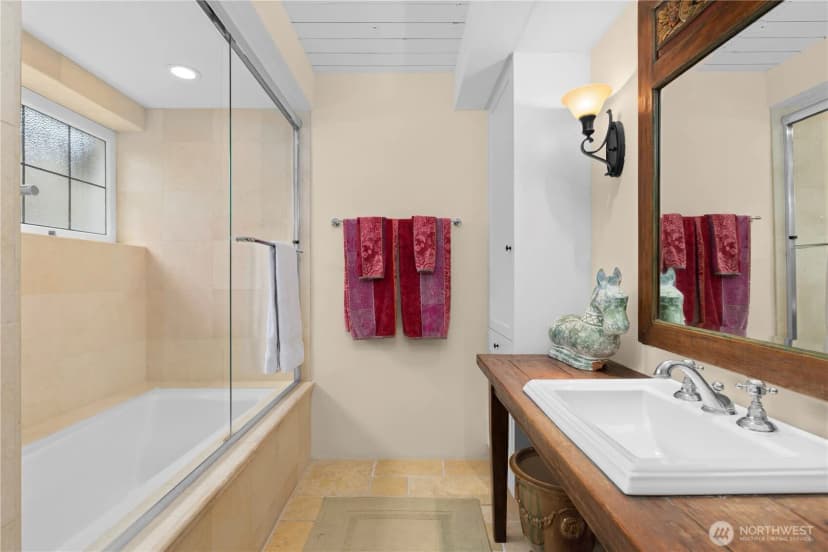 Property photo for 180 Lake Washington Boulevard E, Seattle photo 31