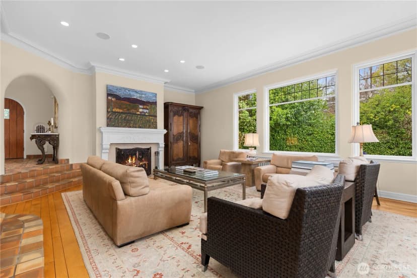 Property photo for 180 Lake Washington Boulevard E, Seattle photo 5