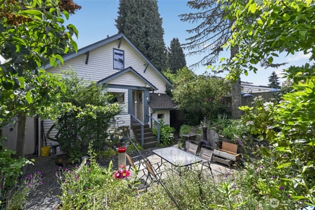 Property photo for 8045 26th Avenue Nw, Seattle photo 5