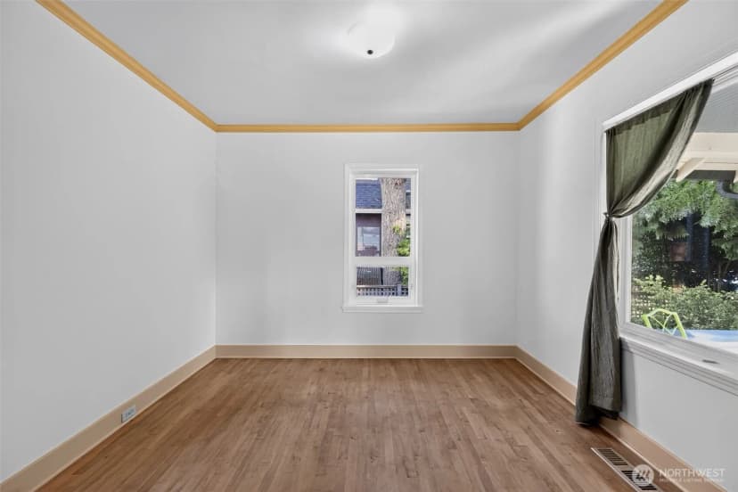 Property photo for 8045 26th Avenue Nw, Seattle photo 32