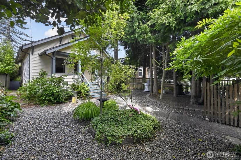 Property photo for 8045 26th Avenue Nw, Seattle photo 6