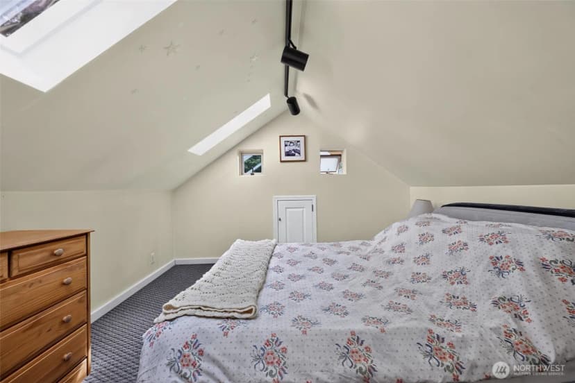 Property photo for 8045 26th Avenue Nw, Seattle photo 23