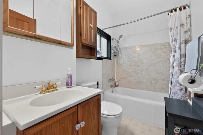 Property photo for 8045 26th Avenue Nw, Seattle photo 25