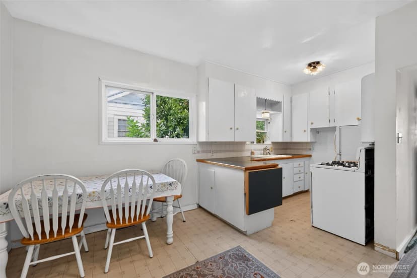 Property photo for 8045 26th Avenue Nw, Seattle photo 13