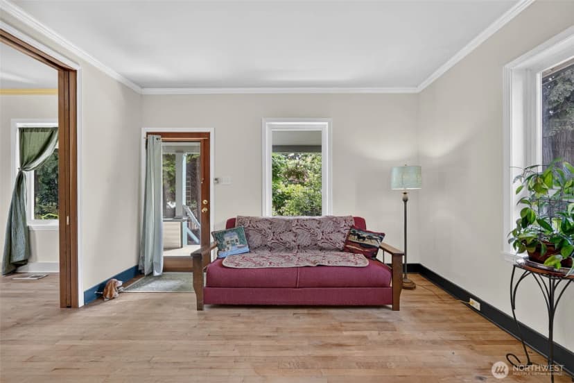 Property photo for 8045 26th Avenue Nw, Seattle photo 9