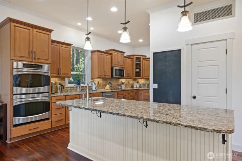 Property photo for 13413 Wye Lake Boulevard Sw, Port Orchard photo 15