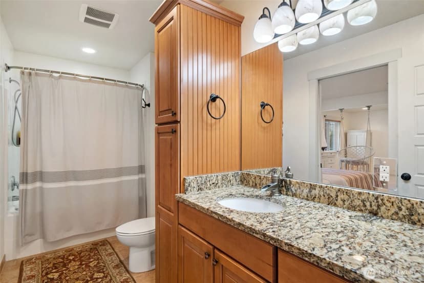 Property photo for 13413 Wye Lake Boulevard Sw, Port Orchard photo 29