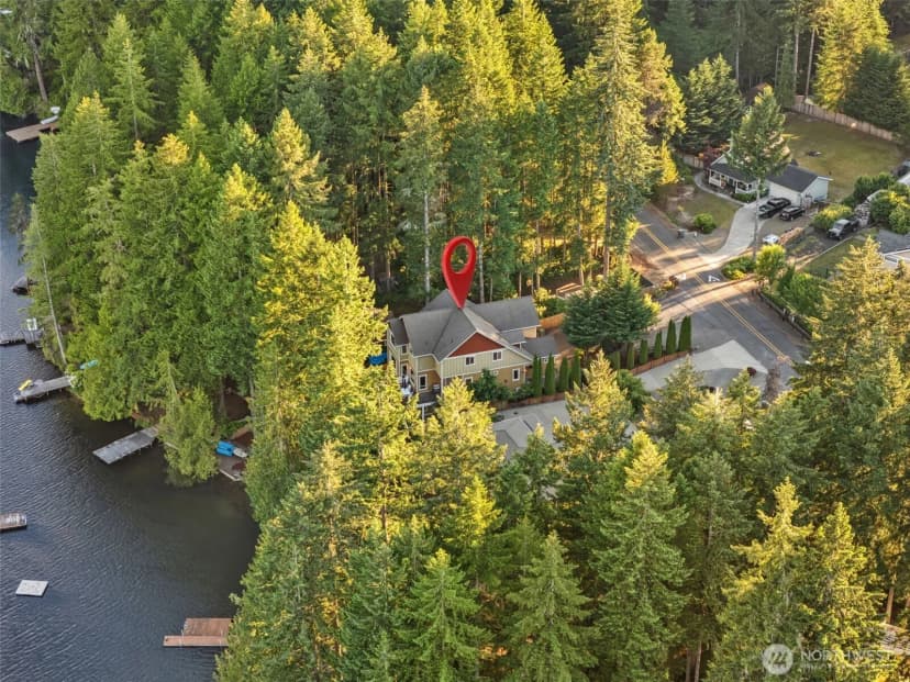 Property photo for 13413 Wye Lake Boulevard Sw, Port Orchard photo 3