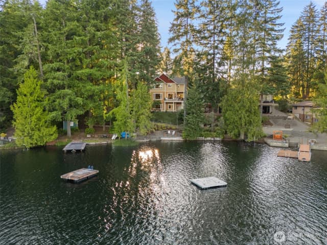 Property photo for 13413 Wye Lake Boulevard Sw, Port Orchard photo 2