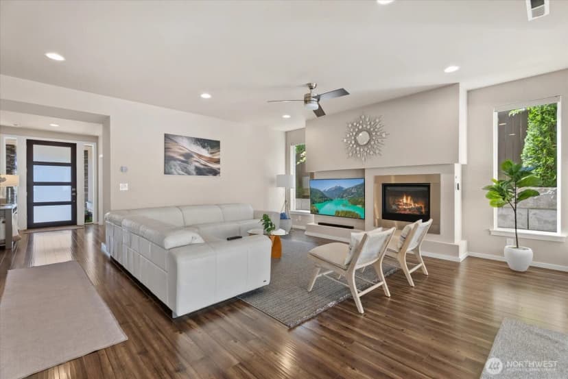 Property photo for 21317 130th Avenue Se, Kent photo 6
