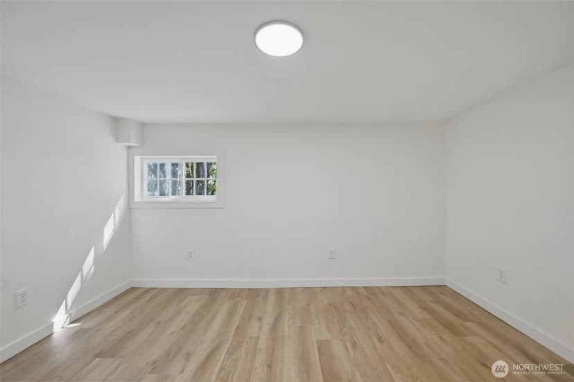 Property photo for 98 Hardie Avenue Sw, Renton photo 25