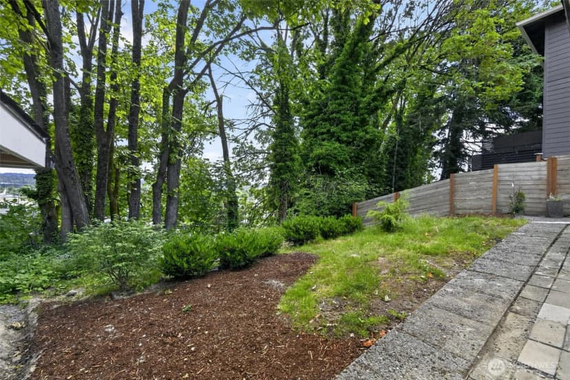 Property photo for 98 Hardie Avenue Sw, Renton photo 33