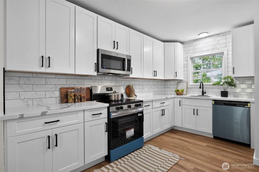 Property photo for 98 Hardie Avenue Sw, Renton photo 8