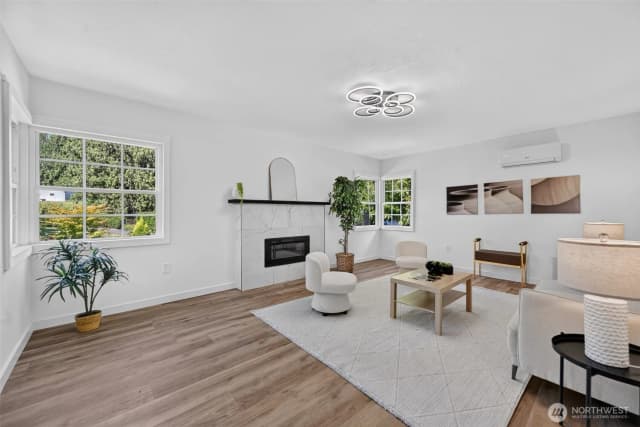 Property photo for 98 Hardie Avenue Sw, Renton photo 3