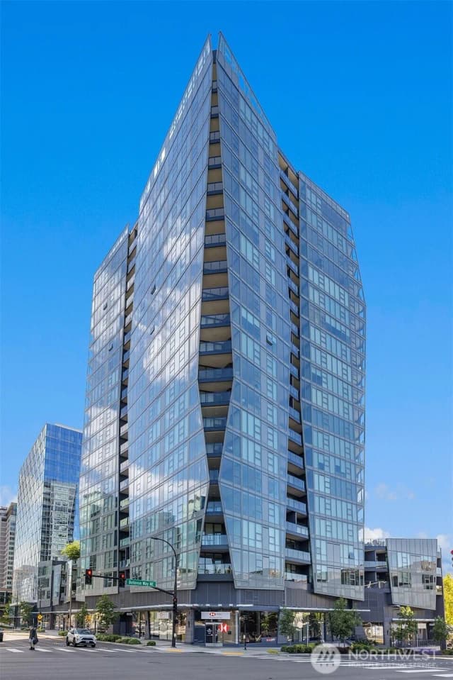 Property photo for 188 Bellevue Way Ne #311, Bellevue photo 2