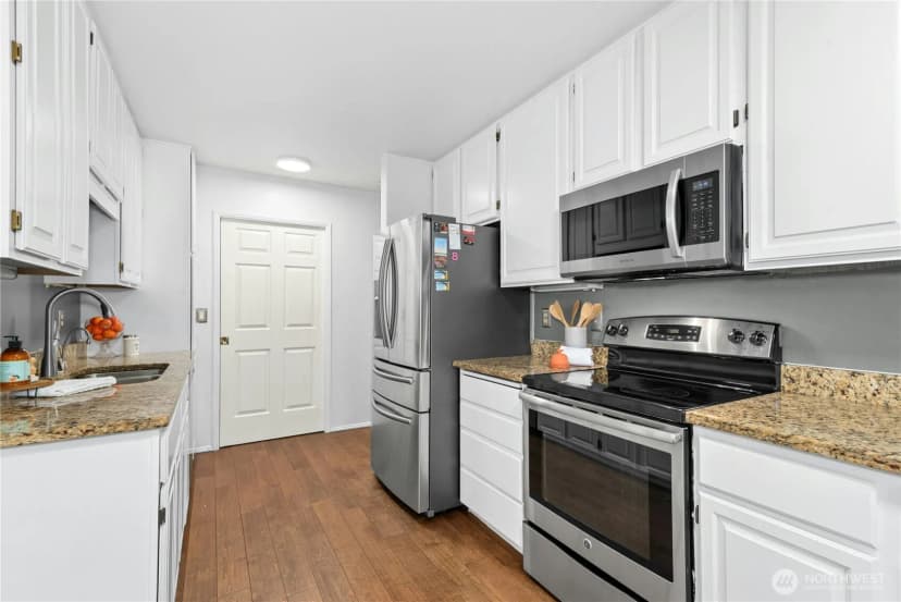 Property photo for 4124 Providence Point Drive Se #1014, Issaquah photo 11