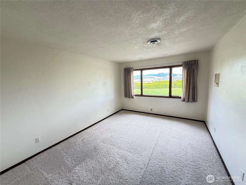 Property photo for 24 Valley View Drive, Omak photo 24