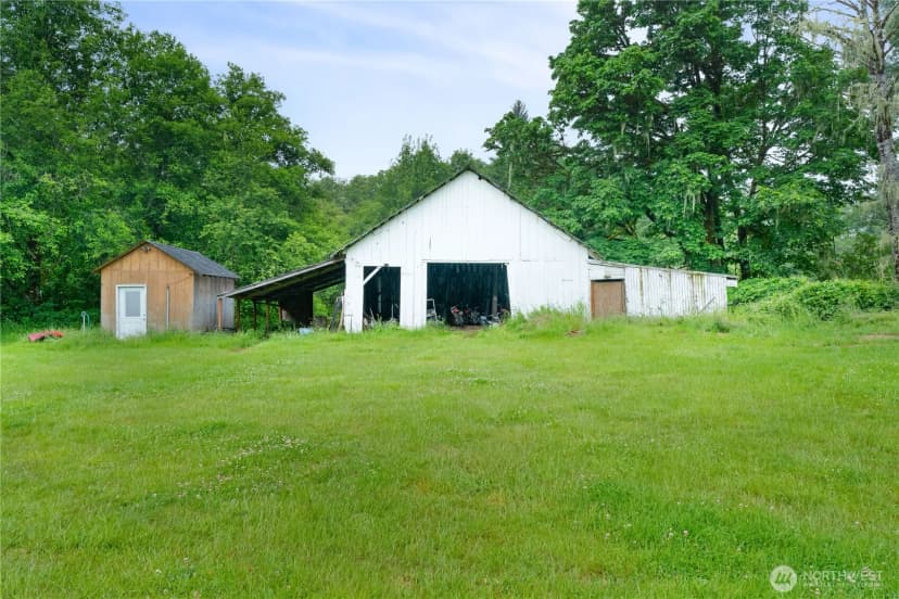 Property photo for 1904 North River Rd, Cosmopolis photo 20