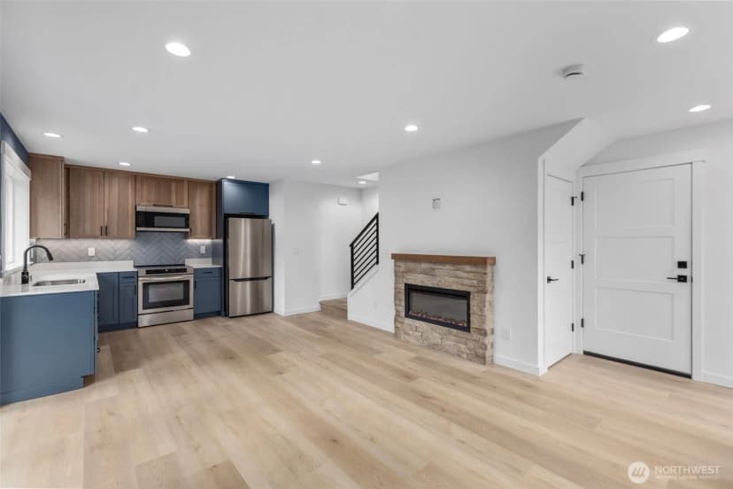 Property photo for 11052 2nd Avenue Nw, Seattle photo 12