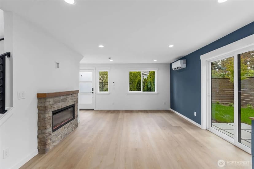 Property photo for 11052 2nd Avenue Nw, Seattle photo 10