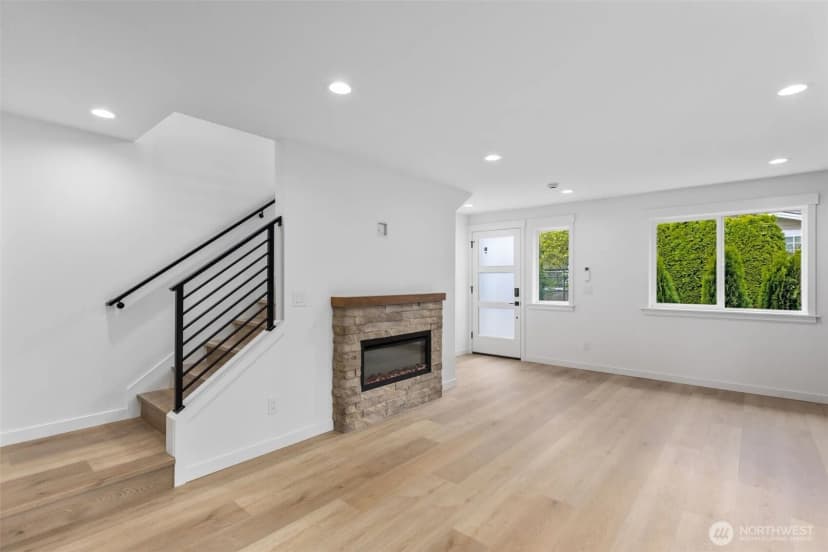 Property photo for 11052 2nd Avenue Nw, Seattle photo 8