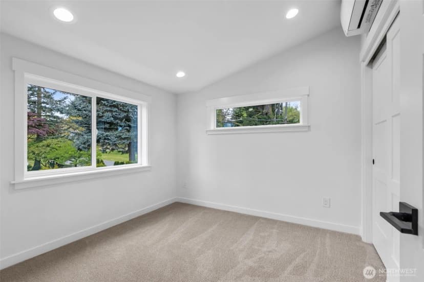 Property photo for 11052 2nd Avenue Nw, Seattle photo 21