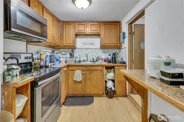 Property photo for 2820 29th Avenue S, Seattle photo 5