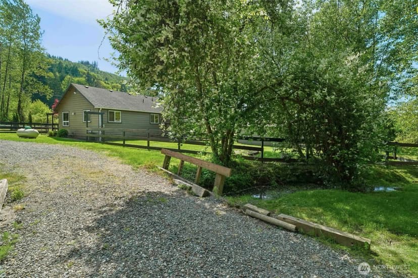 Property photo for 21199 Grip Road, Sedro Woolley photo 26