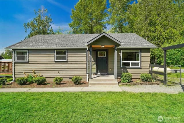 Property photo for 21199 Grip Road, Sedro Woolley photo 3