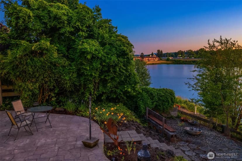 Property photo for 405 Lakeshore Drive, Centralia photo 4